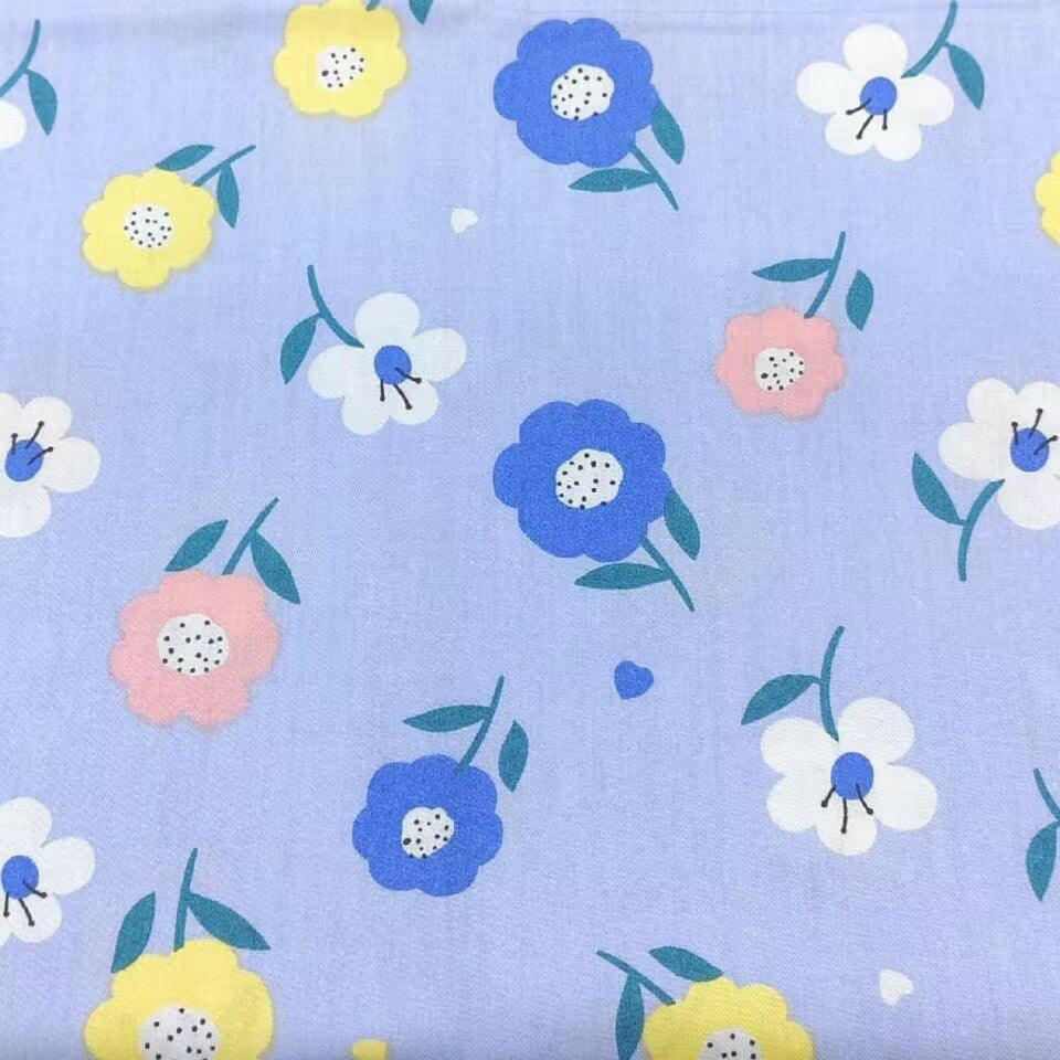18x22-Inch Quilting Cotton Fabric Squares, 8-piece Set, Printed with Blue Flowers - iMZOON